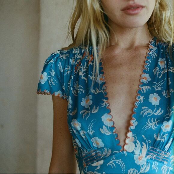 Doen Dianne Silk V Neck Puff Short Sleeve Mini Dress Blue Azure Hollyhock Hills - Picture 5 of 16